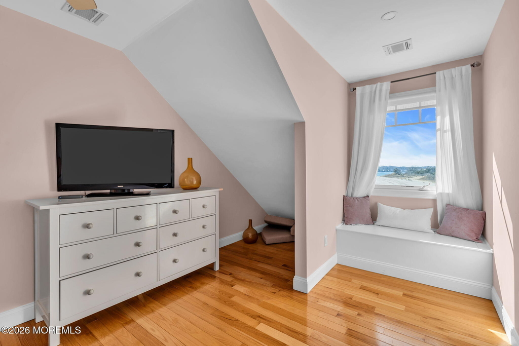 550 Whiting Avenue - Photo 47