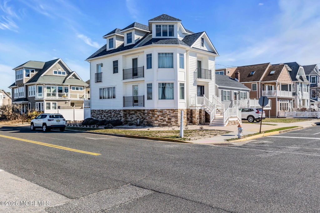 550 Whiting Avenue - Photo 1