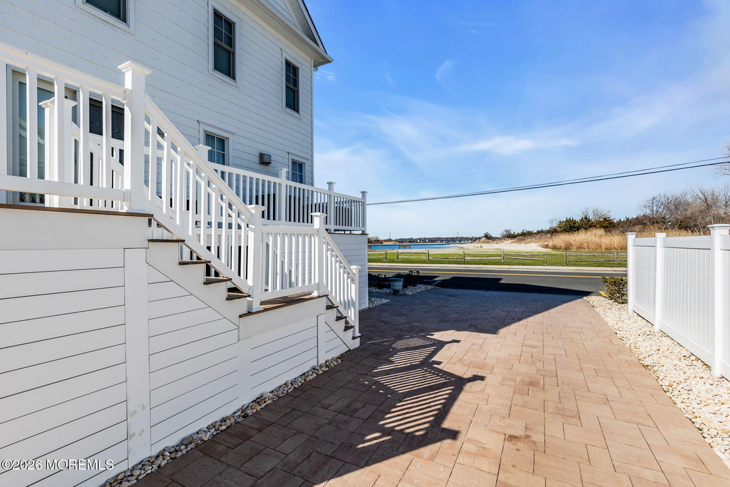 550 Whiting Avenue - Photo 54