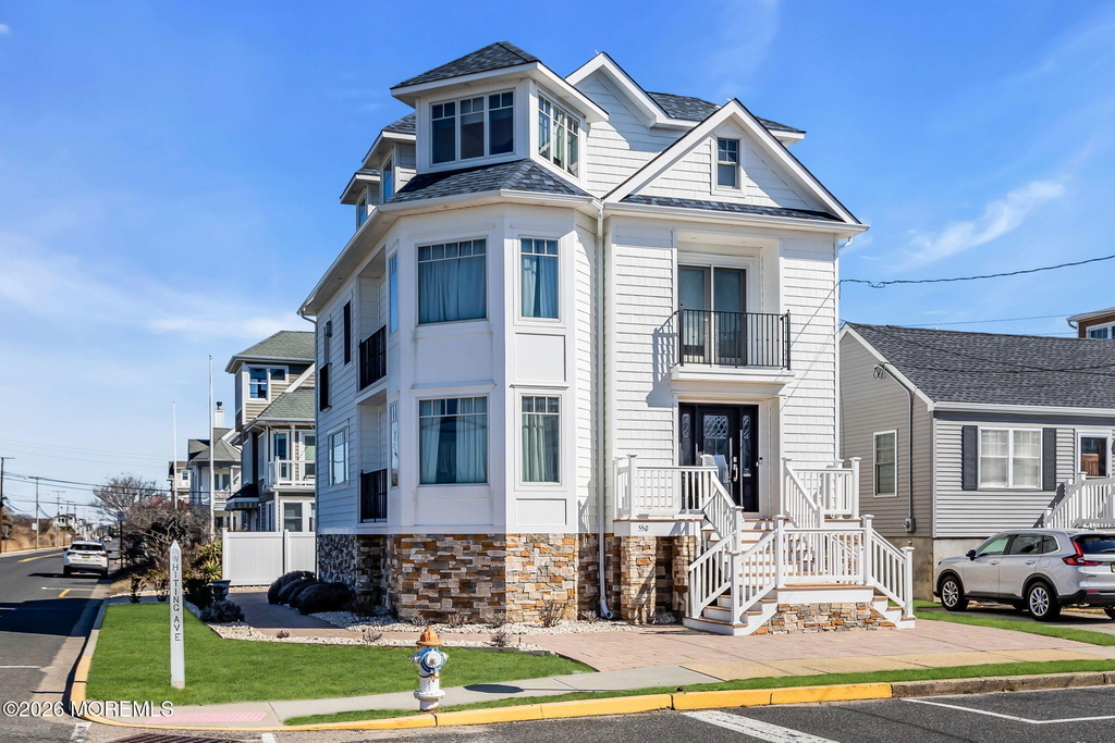 550 Whiting Avenue - Photo 0