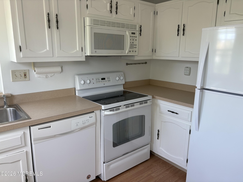 21 Newbury Row - Photo 12