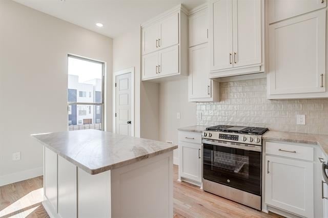 300 Foch Street - Photo 6