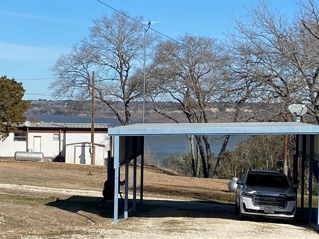 104 County Road 1296 - Photo 3
