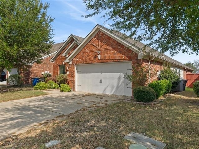 4114 Lee Hutson Drive - Photo 3