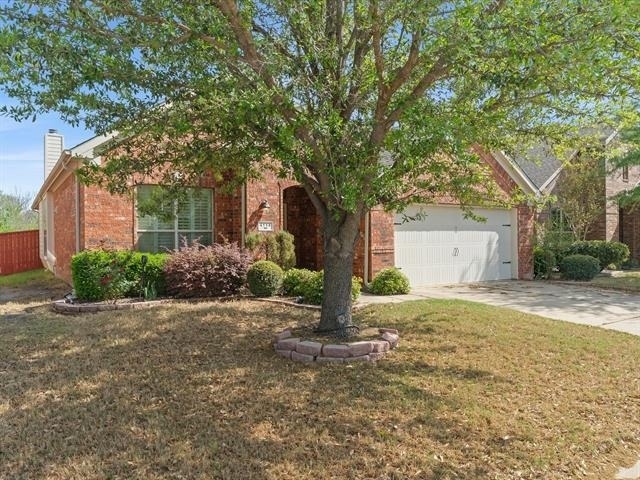 4114 Lee Hutson Drive - Photo 4