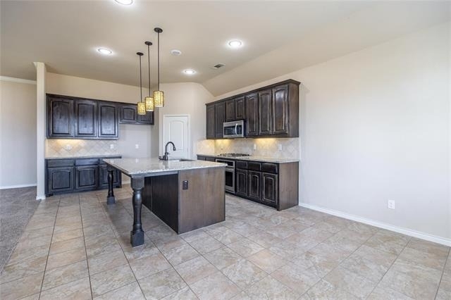 637 Peach Lane - Photo 5