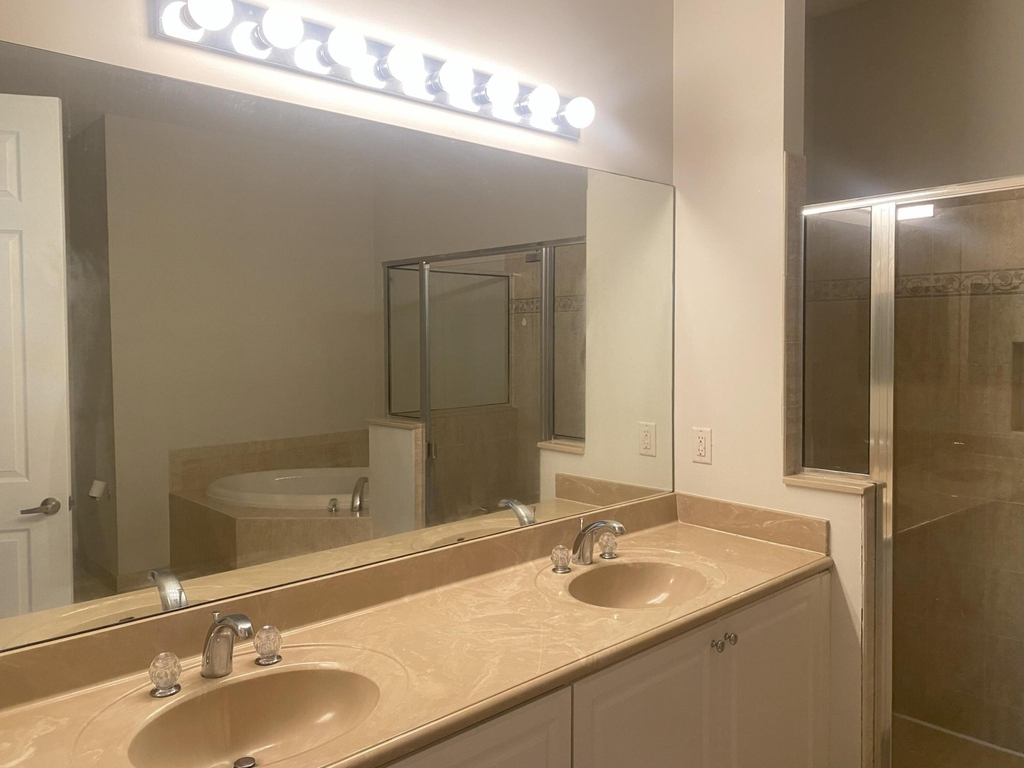 906 Mariner Bay Boulevard - Photo 16