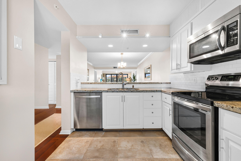 1501 Marina Isle Way - Photo 1