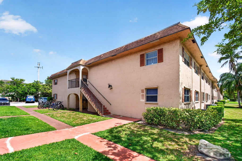 600 Sw 2nd Avenue - Photo 8