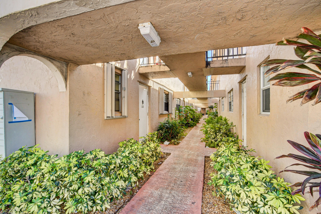 600 Sw 2nd Avenue - Photo 5