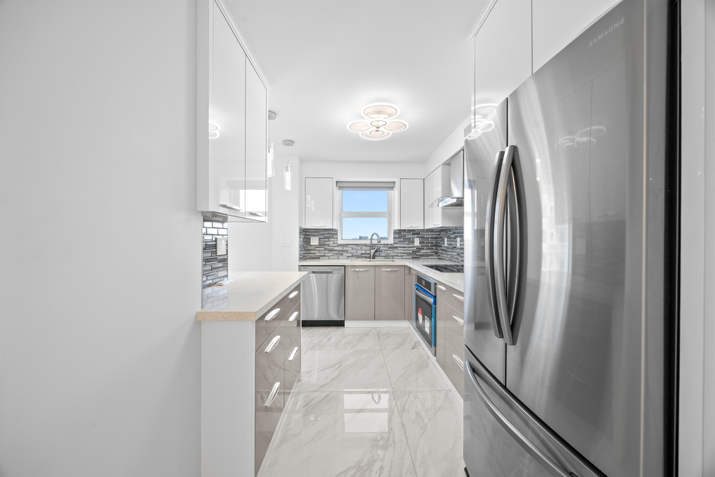 137 Golden Isles Drive - Photo 2