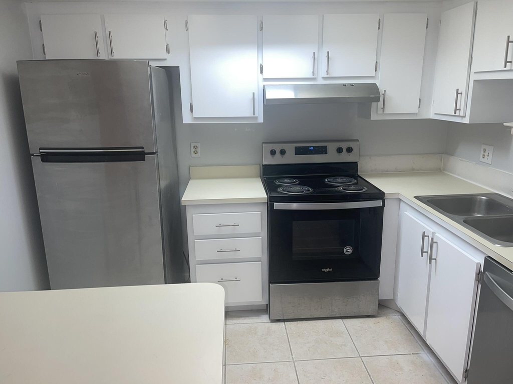 4185 Oak Terrace Drive - Photo 0