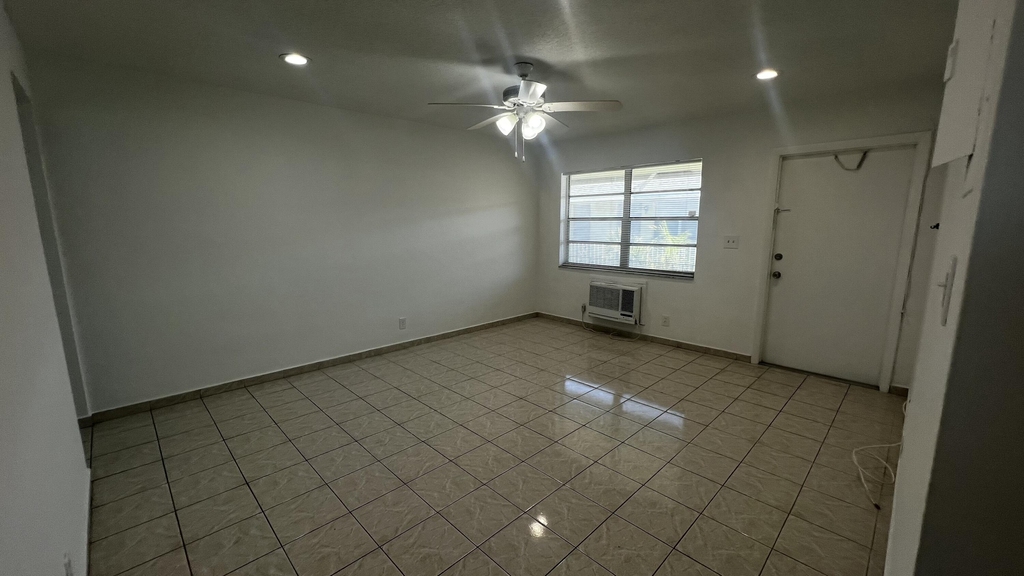 13 Ne 2nd Avenue - Photo 1