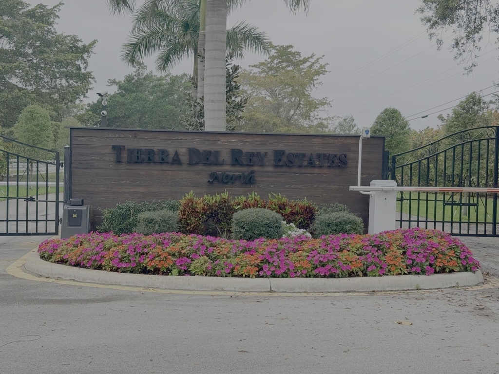 10157 La Reina Road - Photo 0