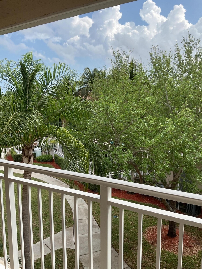 6418 Emerald Dunes  W/garage - Photo 10