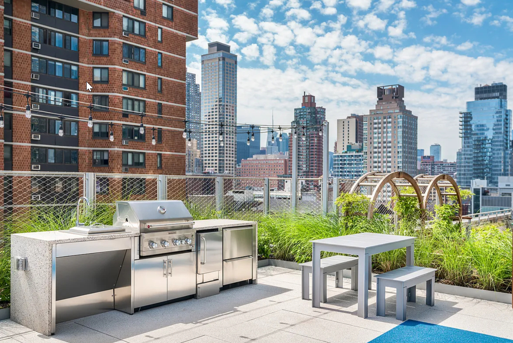 West 65  St  - Photo 10