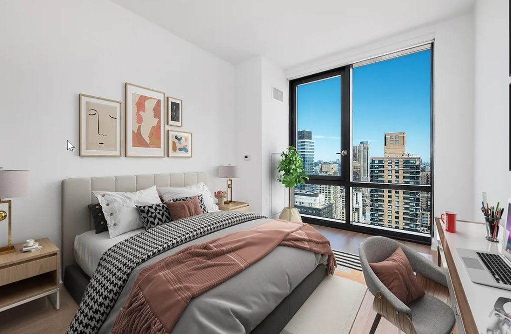West 60  St  - Photo 2