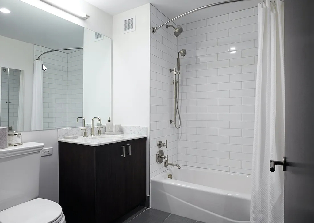West 60  St  - Photo 4