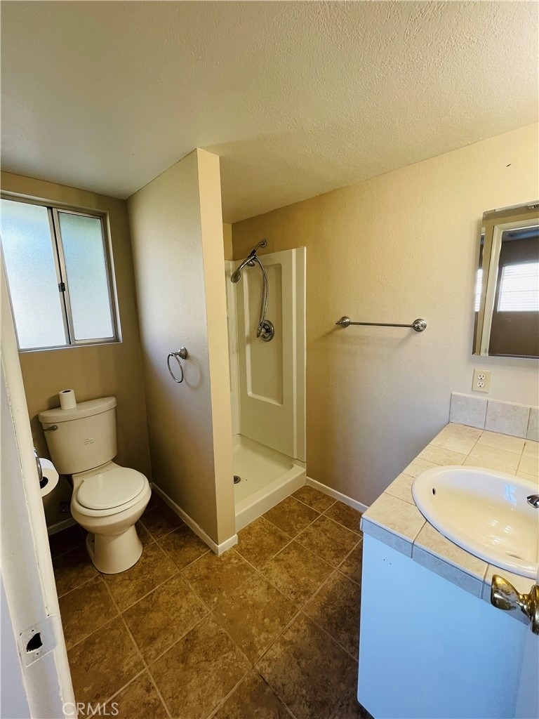 678 Monterey Place - Photo 18