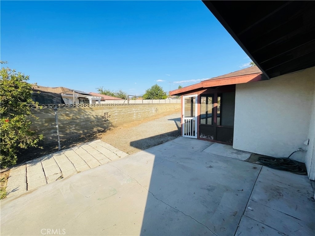 678 Monterey Place - Photo 27