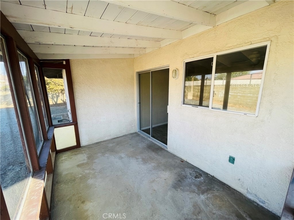 678 Monterey Place - Photo 21