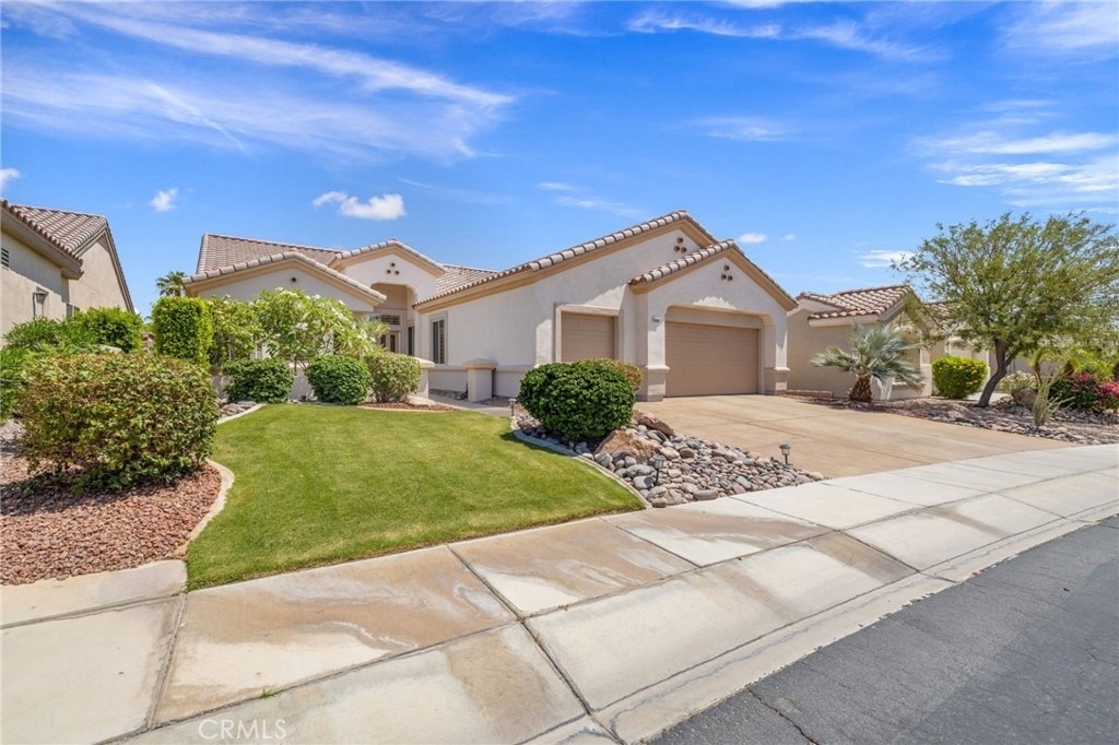 78688 Sunrise Canyon Avenue - Photo 2