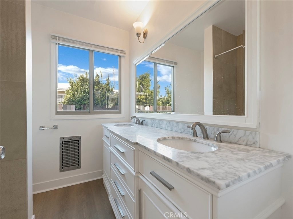 22222 Vanowen - Photo 15