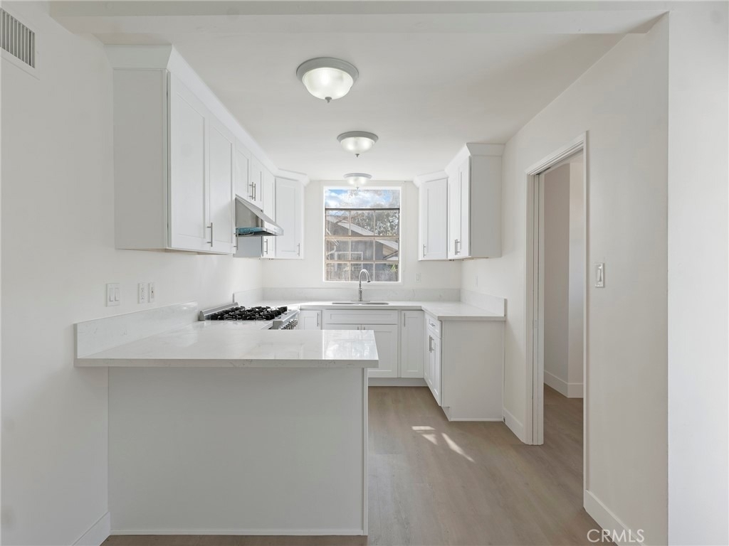 22222 Vanowen - Photo 20