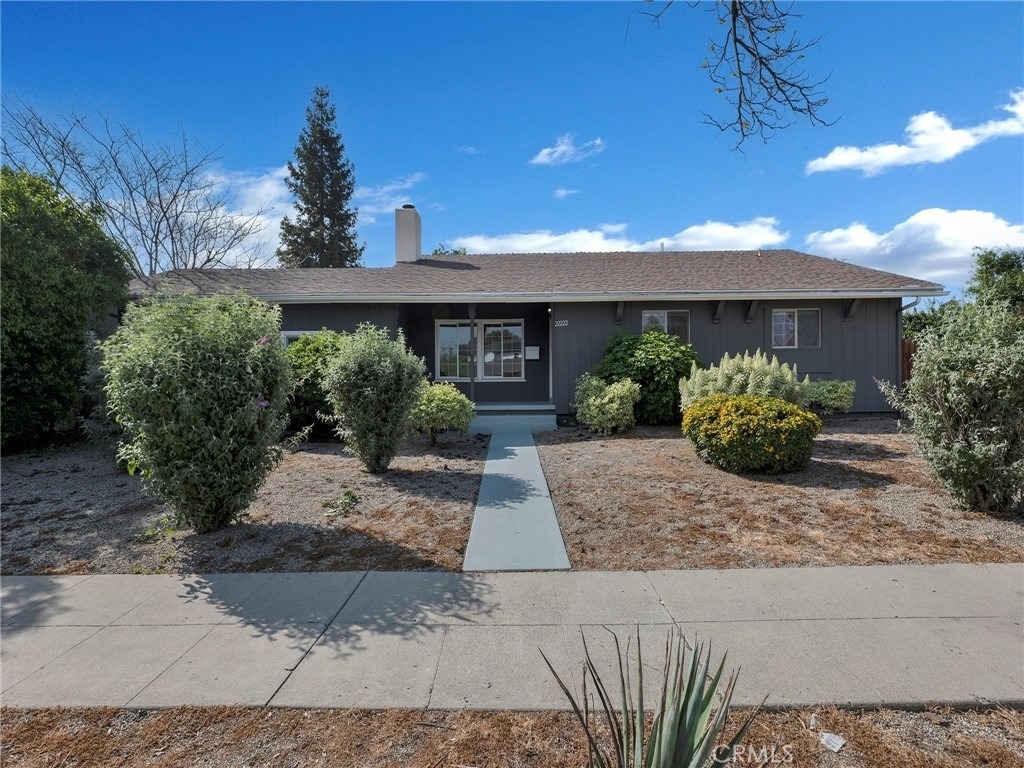 22222 Vanowen - Photo 0