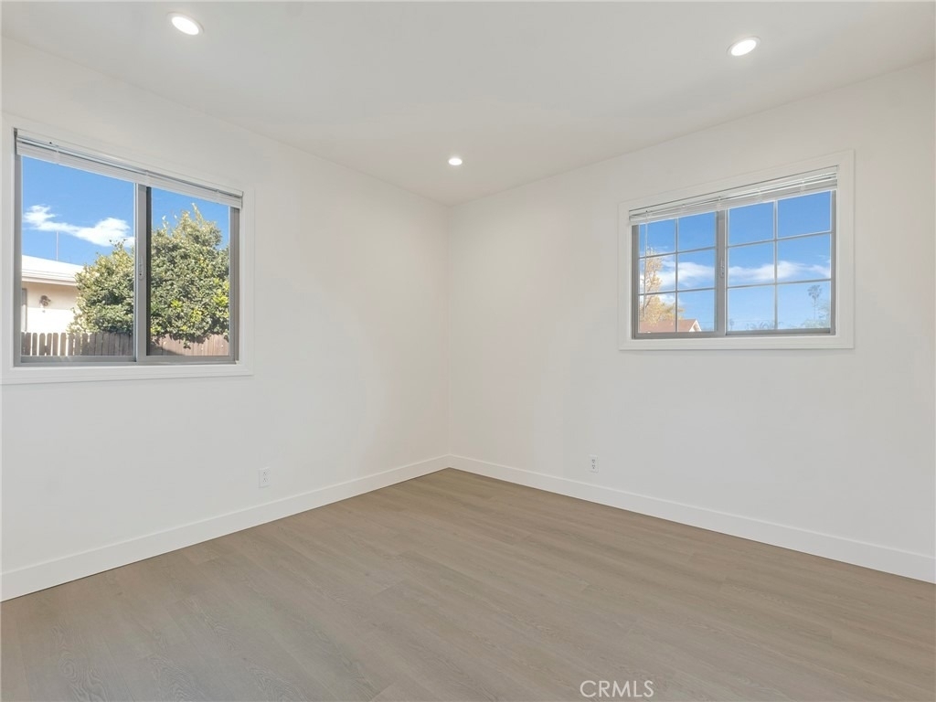 22222 Vanowen - Photo 13