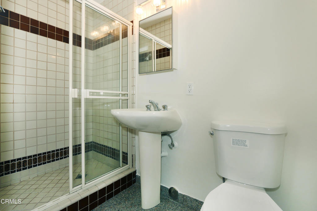 11256 Nebraska Avenue - Photo 3