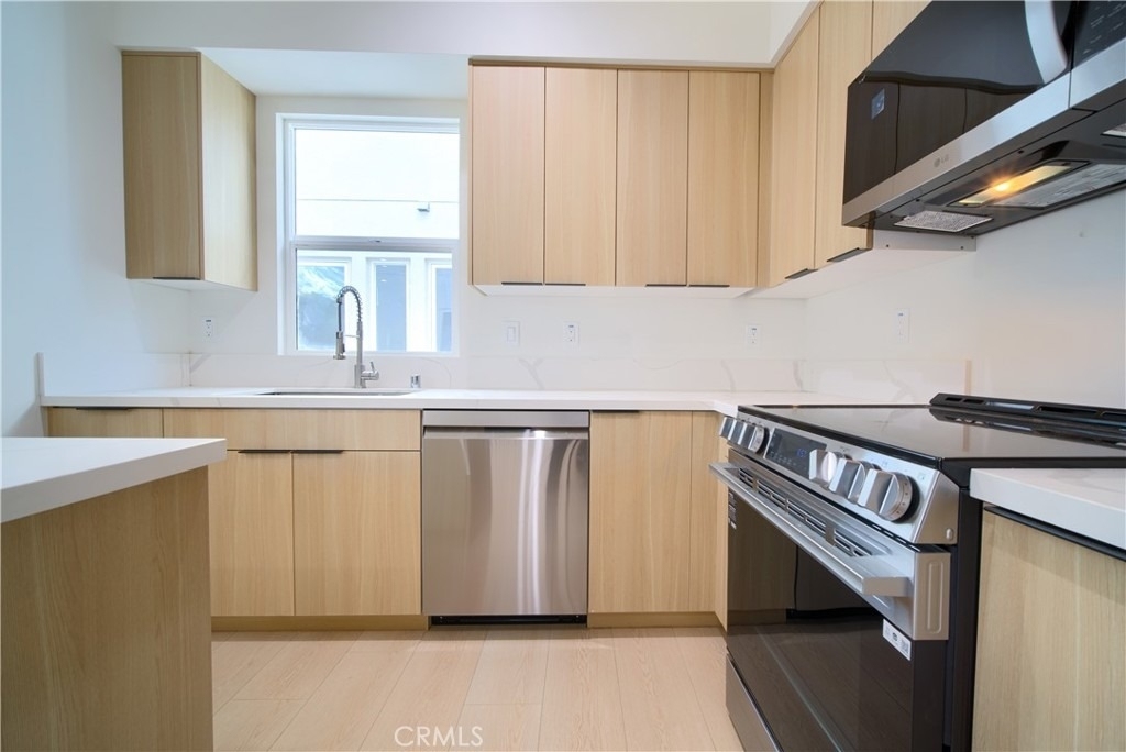259 S Avenue 54 - Photo 4