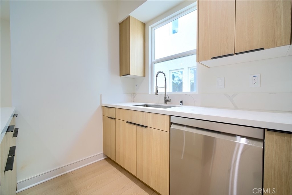 259 S Avenue 54 - Photo 5