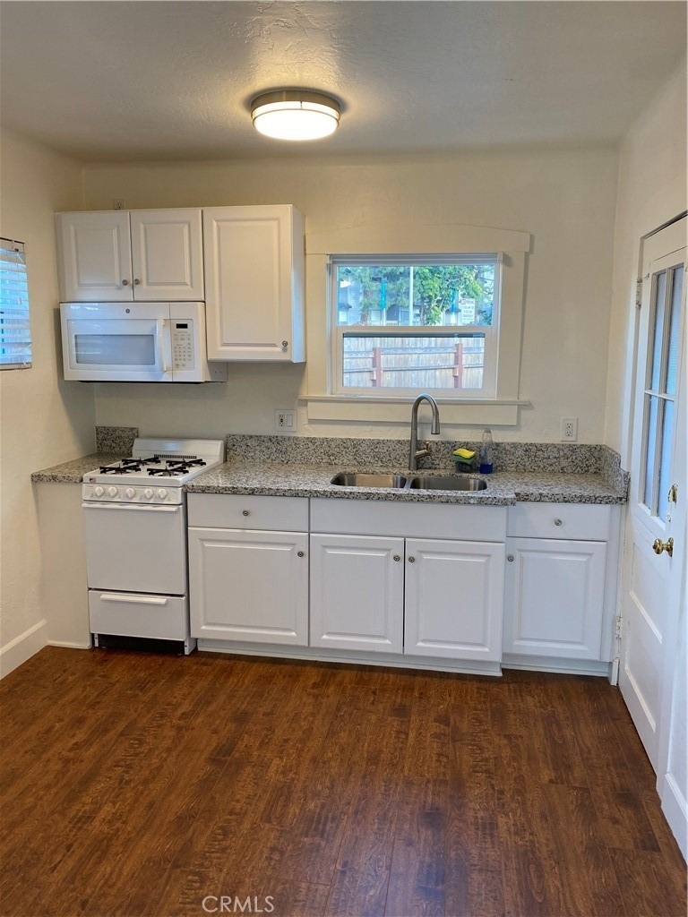 1408 Argonne Avenue - Photo 1