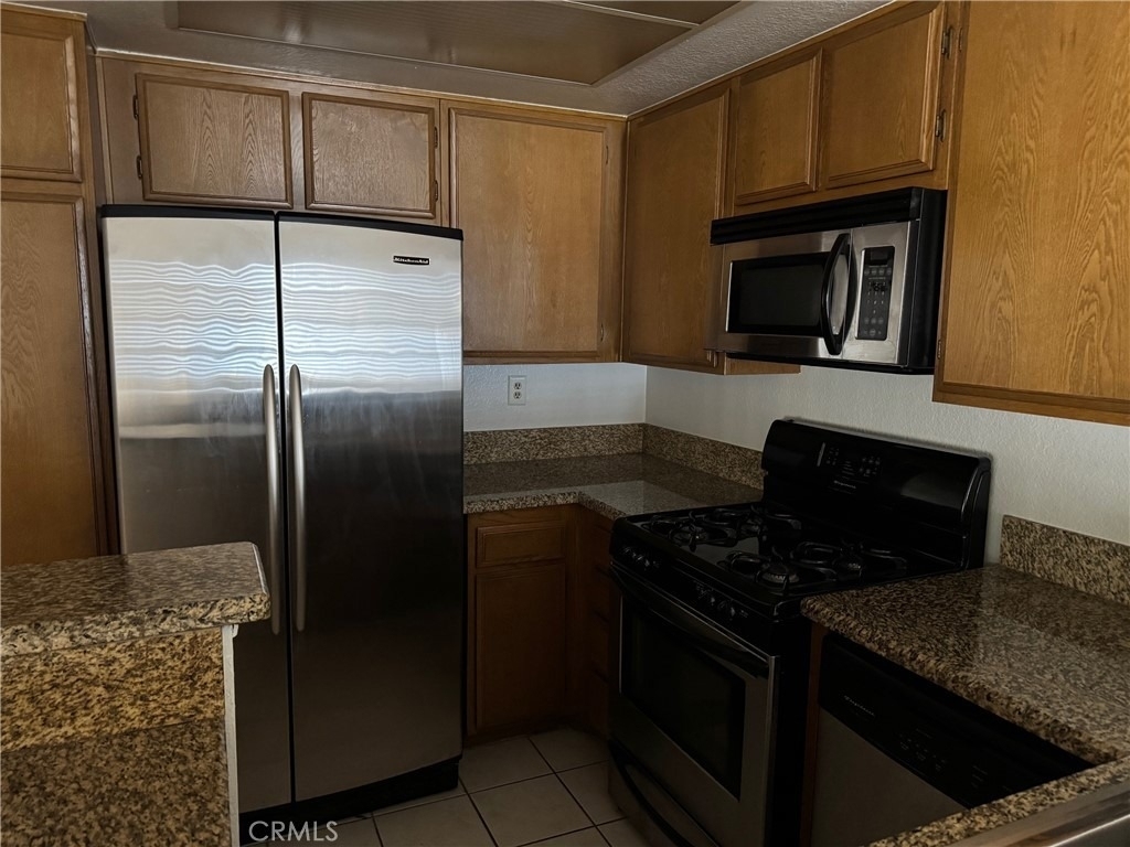 1784 Shady Oaks Court - Photo 5