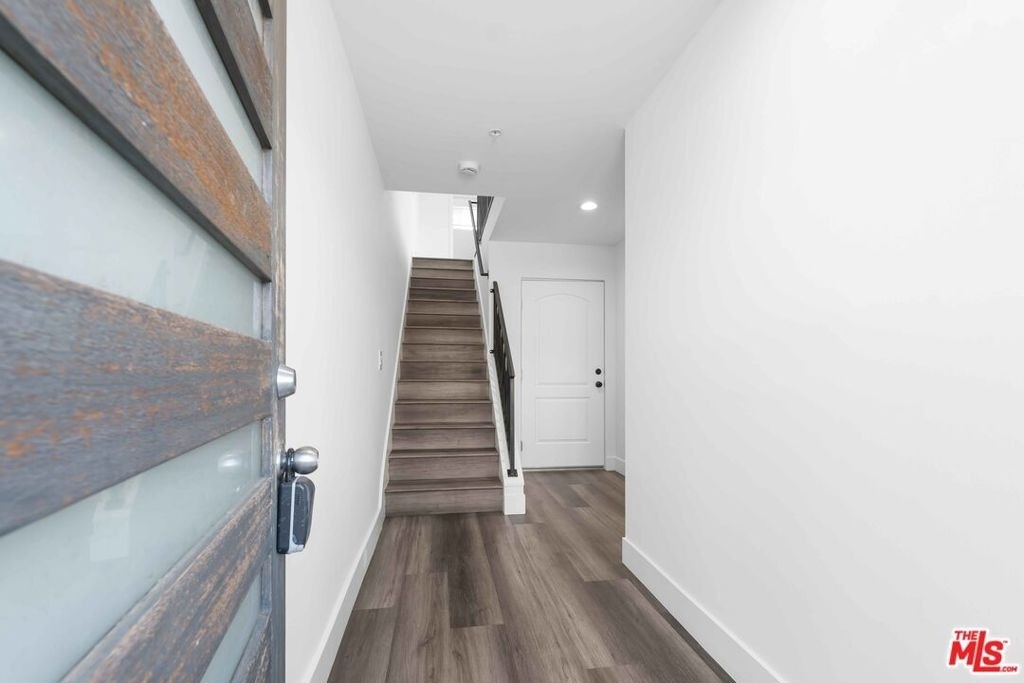 6006 Klump Avenue - Photo 4