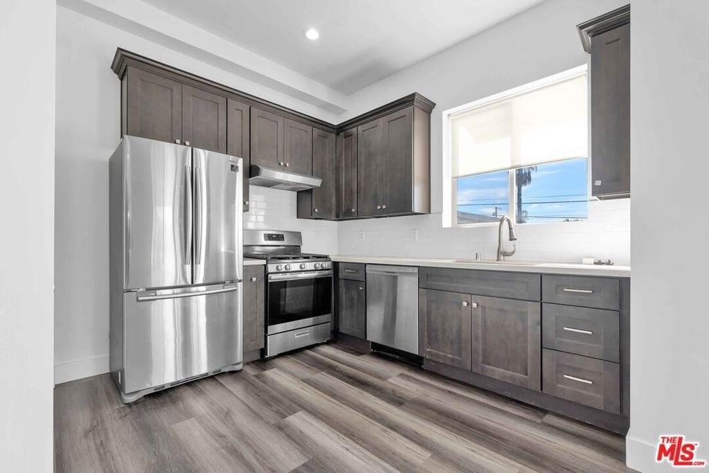 6006 Klump Avenue - Photo 2