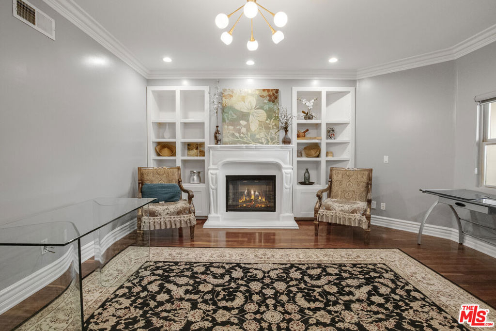 850 N Croft Avenue - Photo 11