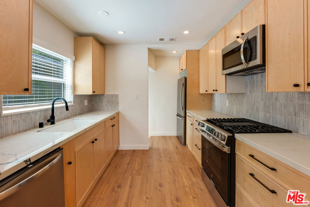 1405 N Coronado Street - Photo 10