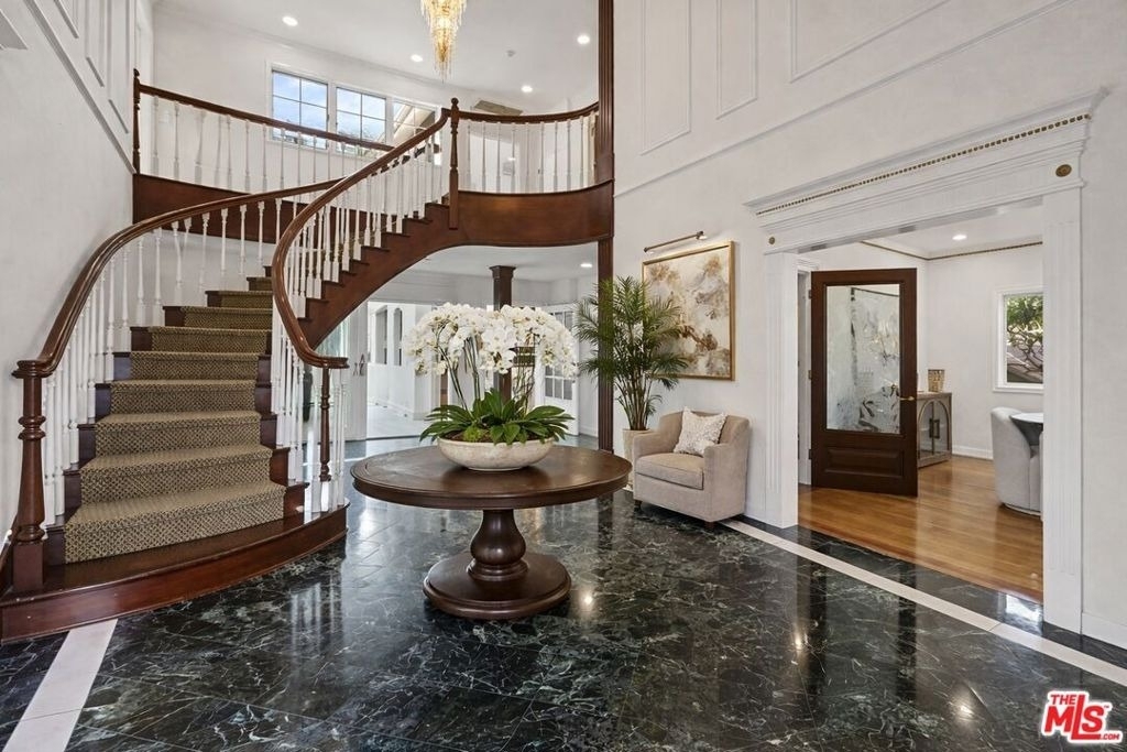 865 Warner Avenue - Photo 4