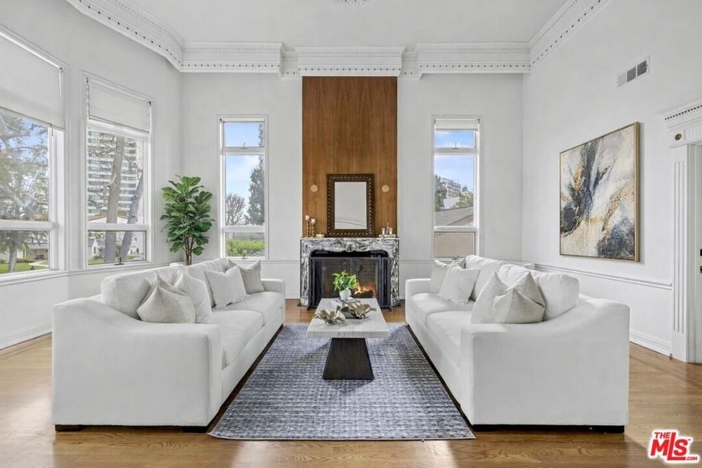 865 Warner Avenue - Photo 2