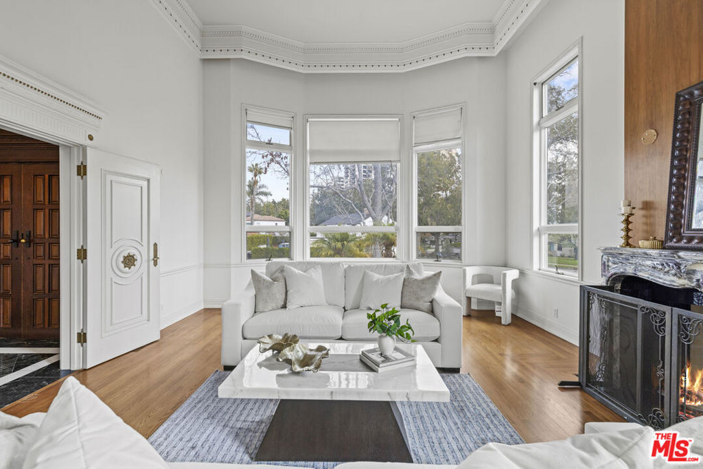 865 Warner Avenue - Photo 3