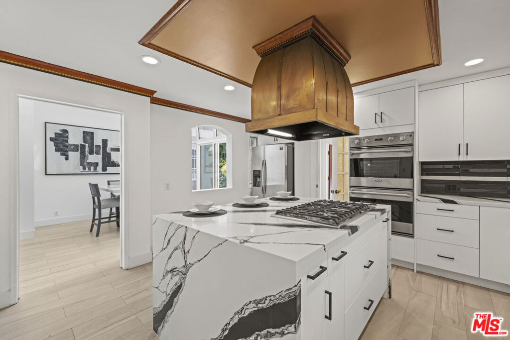 865 Warner Avenue - Photo 8