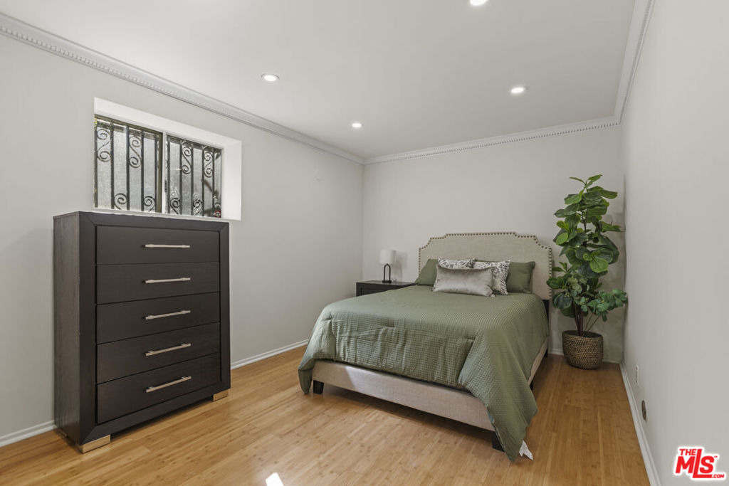 865 Warner Avenue - Photo 24