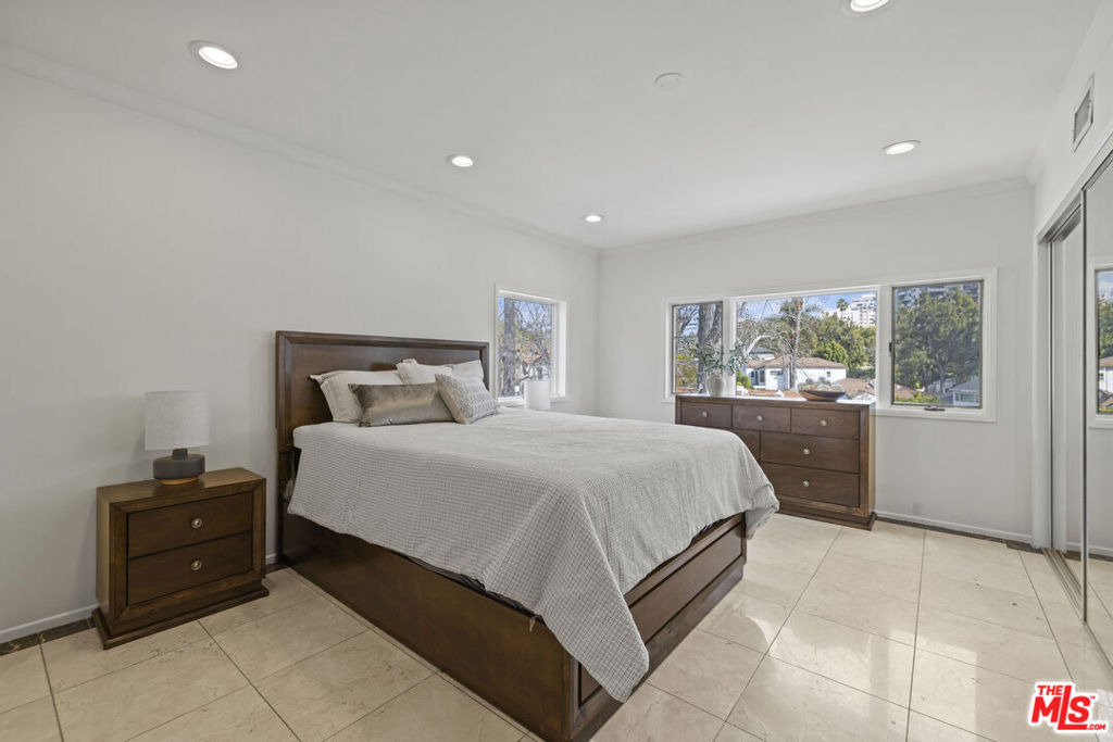 865 Warner Avenue - Photo 18