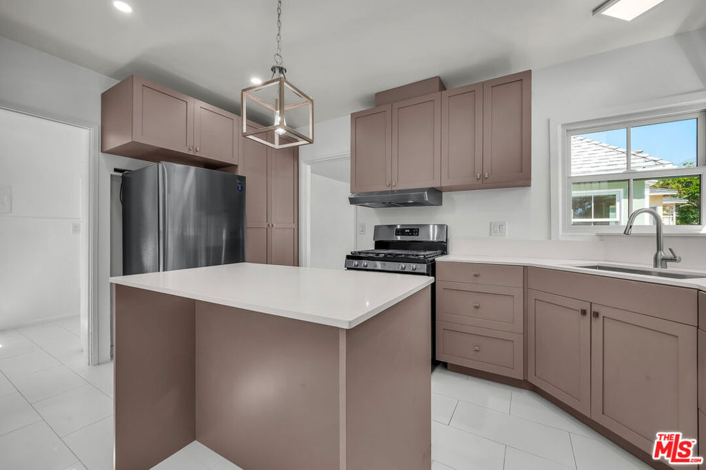 1091 Palm Terrace - Photo 8