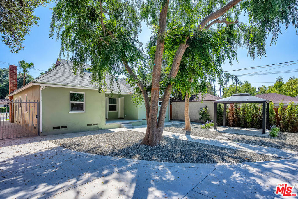 1091 Palm Terrace - Photo 30