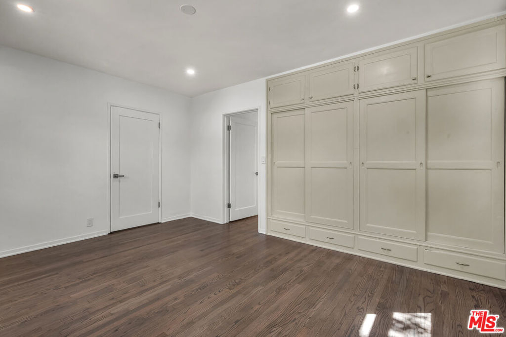 1091 Palm Terrace - Photo 25