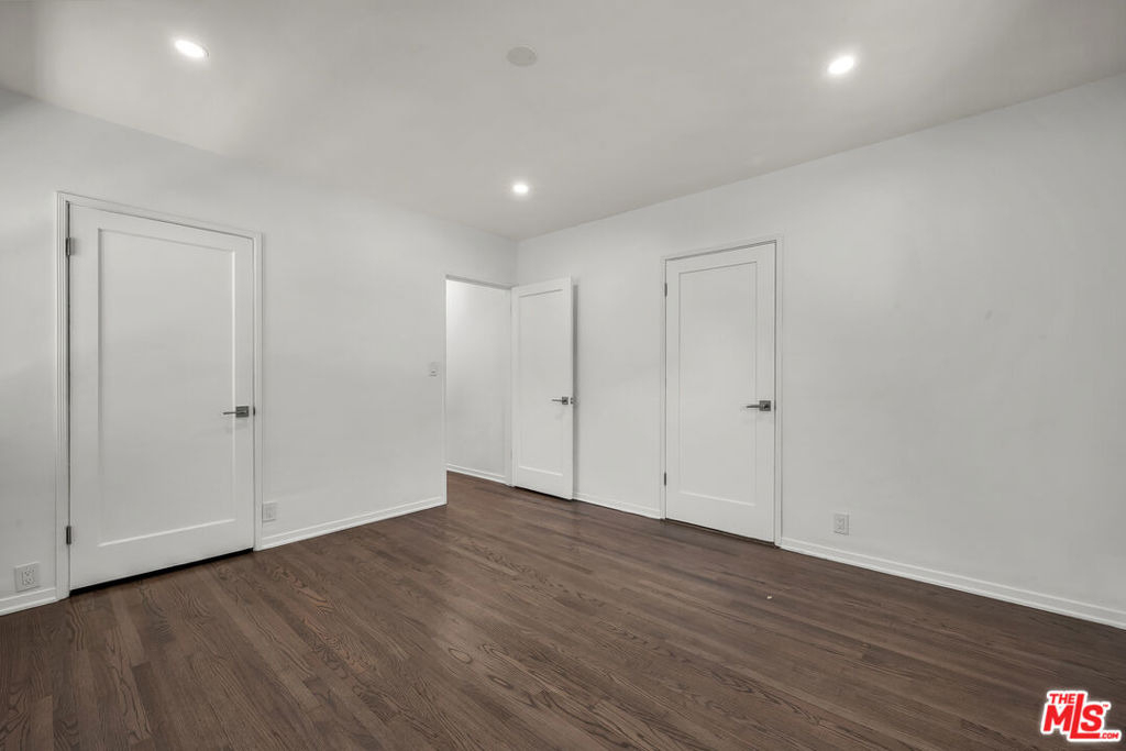 1091 Palm Terrace - Photo 19