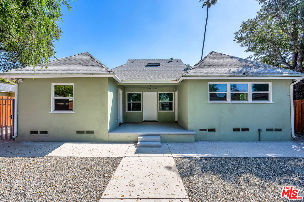 1091 Palm Terrace - Photo 33